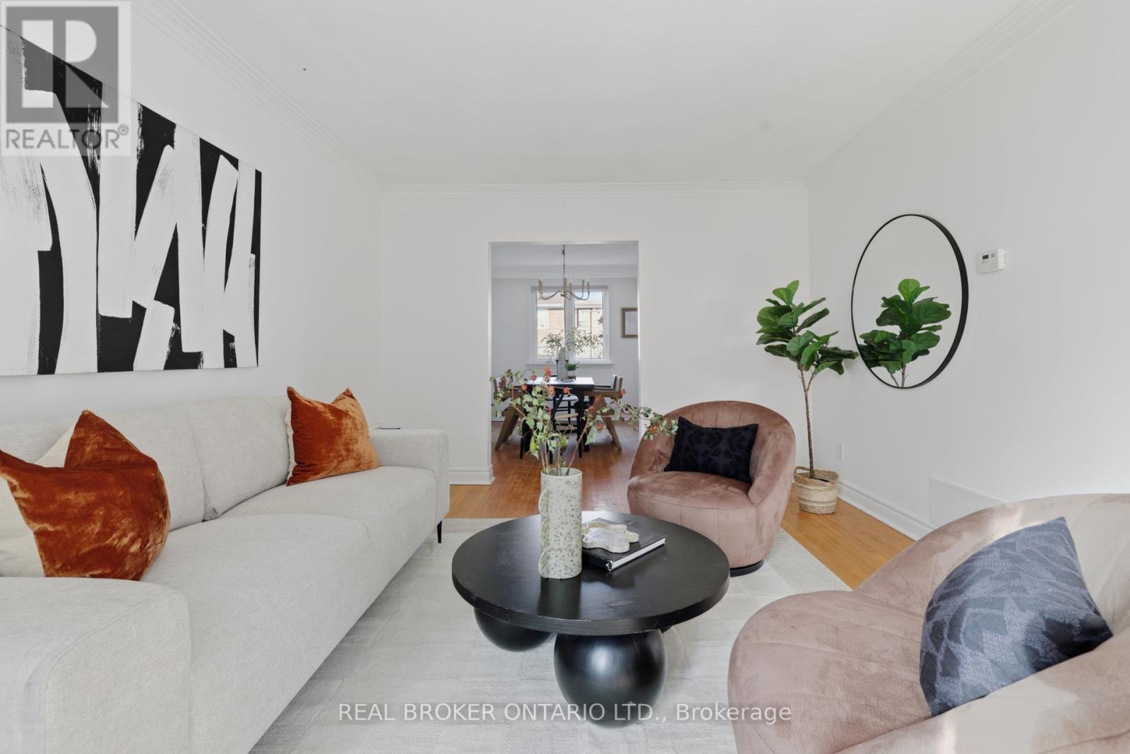 1324 Lawrence Avenue W, Toronto, Ontario  M6L 1A7 - Photo 6 - W12555428