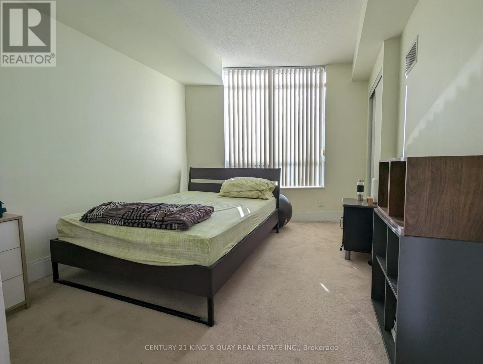 2210 - 330 Burnhamthorpe Road W, Mississauga, Ontario  L5B 0E1 - Photo 6 - W12555482