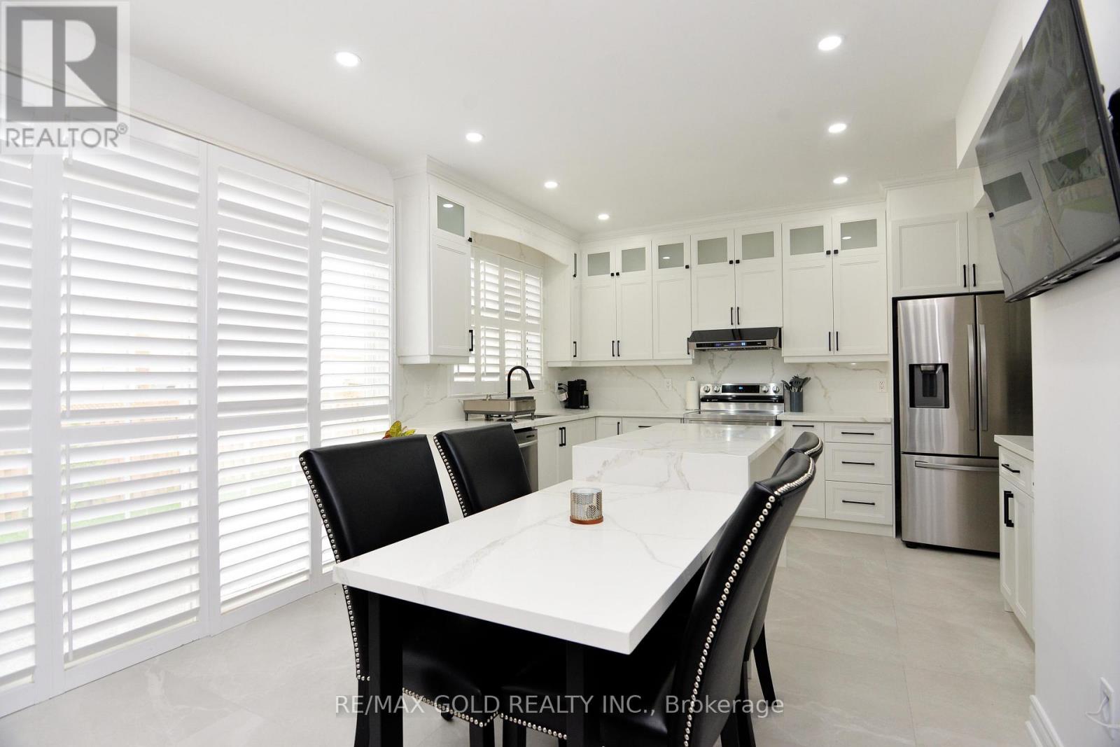 1 Blaketon Court, Brampton, Ontario  L6P 1G4 - Photo 14 - W12555504