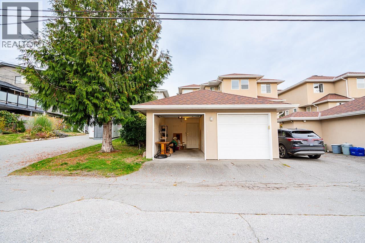 323 E Keith Road, North Vancouver, British Columbia  V7L 1V6 - Photo 22 - R3067177