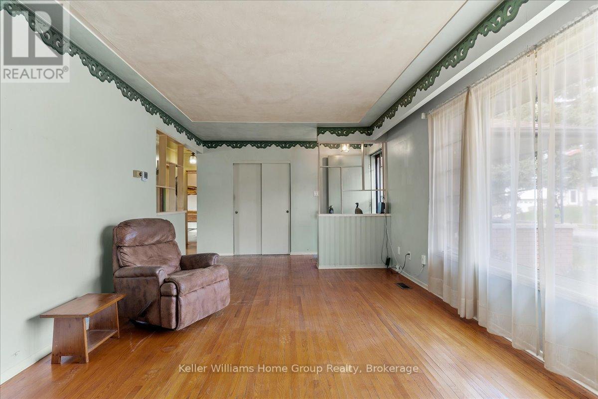 15 Dakota Drive, Guelph, Ontario  N1E 1J6 - Photo 9 - X12555610