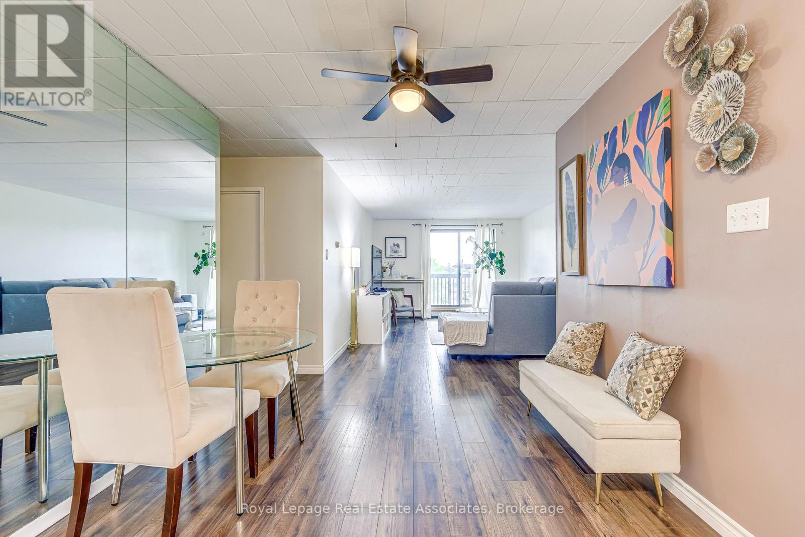 58 - 63 Conroy Crescent, Guelph, Ontario N1G 2V5 - Photo 13 - X12555534