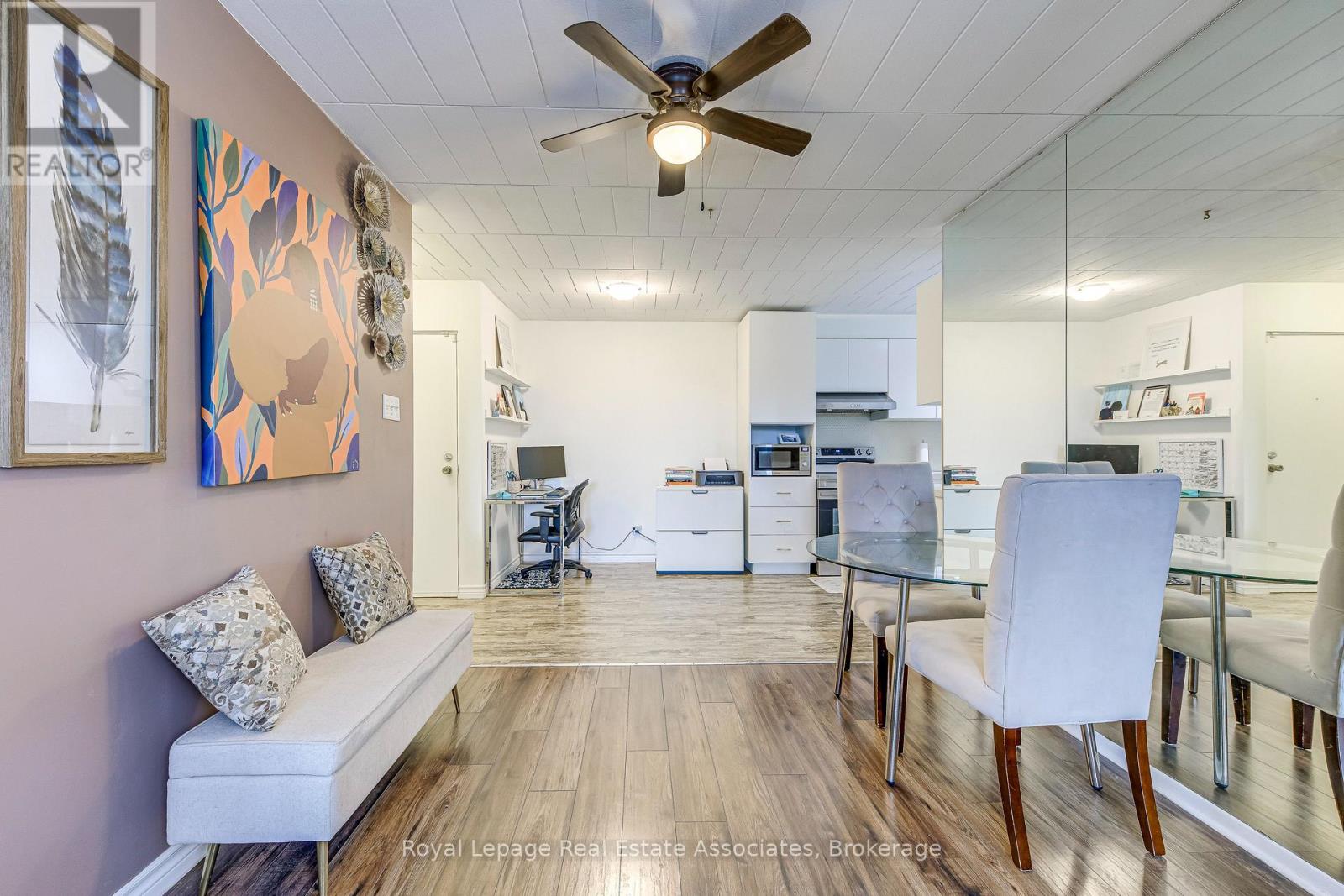 58 - 63 Conroy Crescent, Guelph, Ontario N1G 2V5 - Photo 14 - X12555534