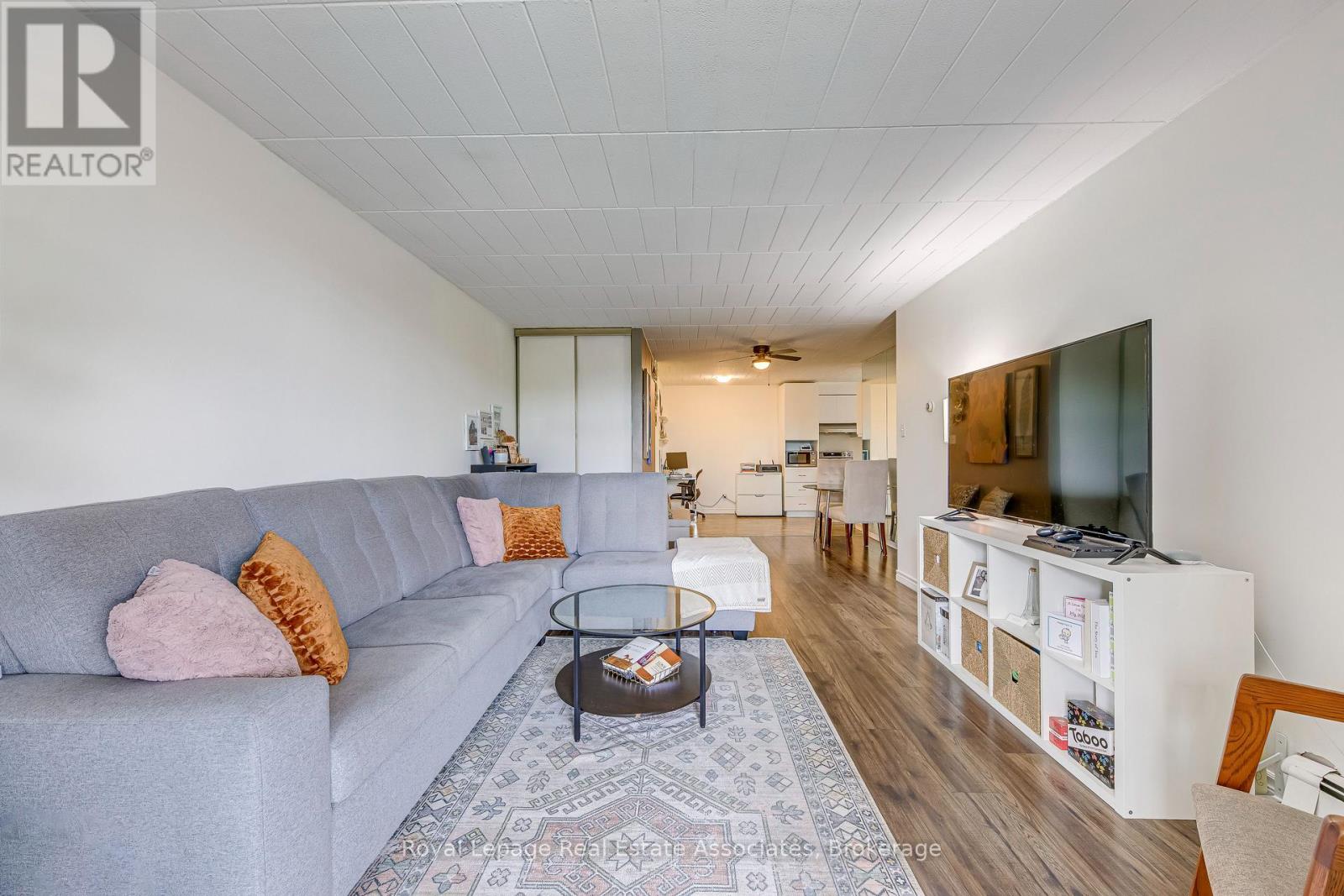 58 - 63 Conroy Crescent, Guelph, Ontario N1G 2V5 - Photo 16 - X12555534