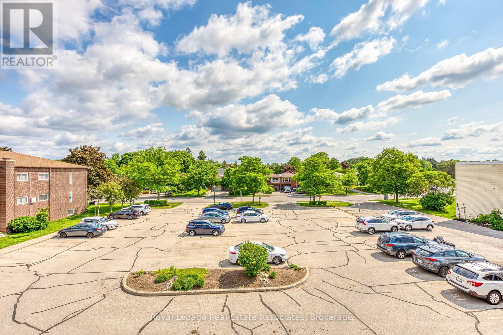 58 - 63 Conroy Crescent, Guelph, Ontario N1G 2V5 - Photo 20 - X12555534