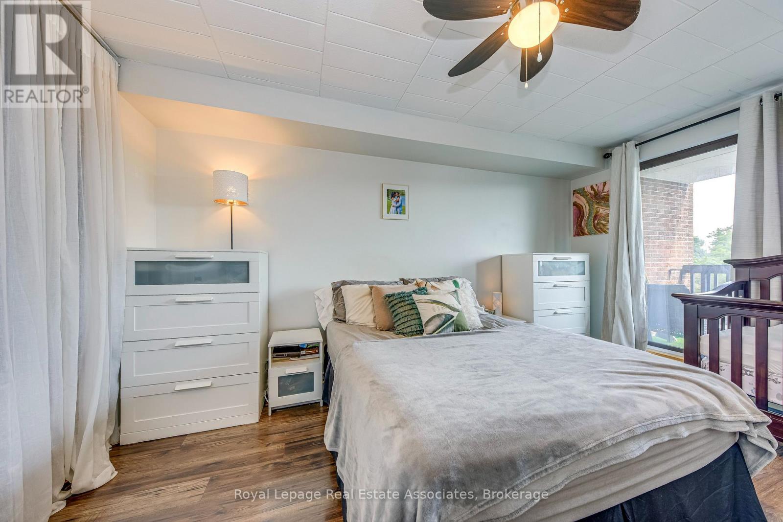 58 - 63 Conroy Crescent, Guelph, Ontario N1G 2V5 - Photo 22 - X12555534