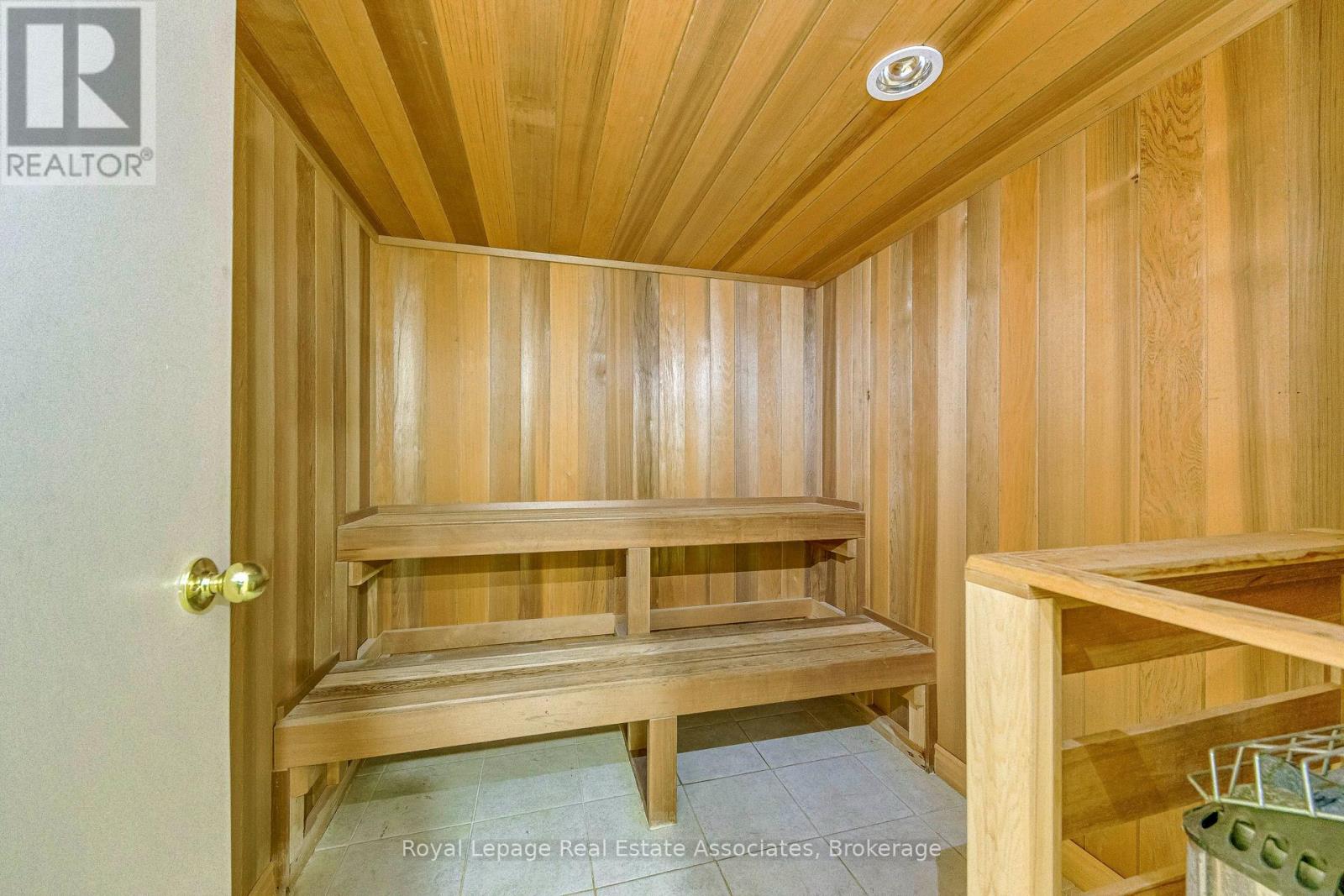 58 - 63 Conroy Crescent, Guelph, Ontario N1G 2V5 - Photo 28 - X12555534