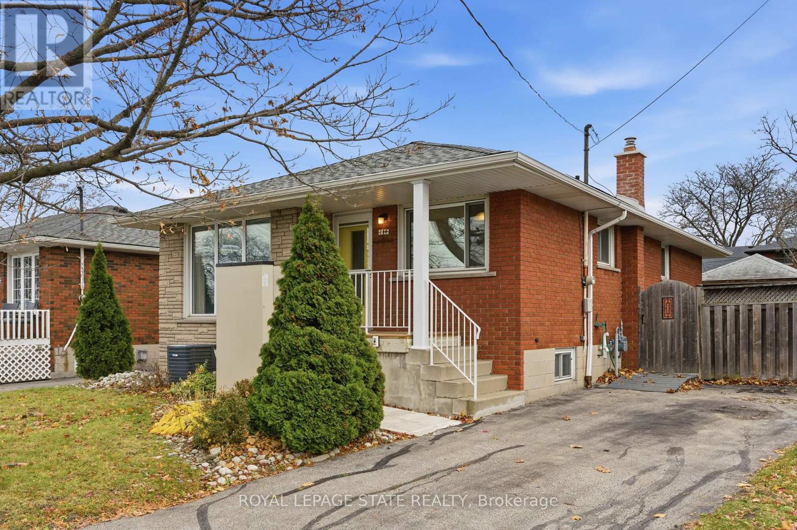 144 HOOVER CRESCENT, Hamilton, Ontario