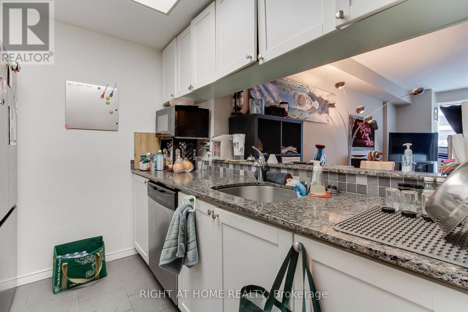 504 - 77 Harbour Square, Toronto, Ontario  M5J 2S2 - Photo 14 - C12555682