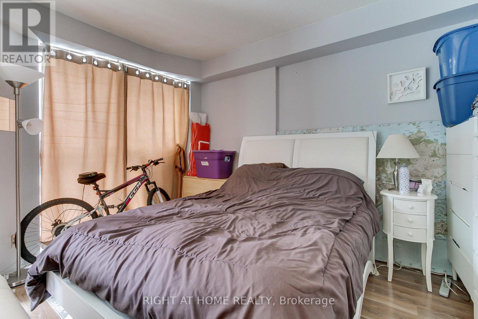 504 - 77 Harbour Square, Toronto, Ontario  M5J 2S2 - Photo 17 - C12555682