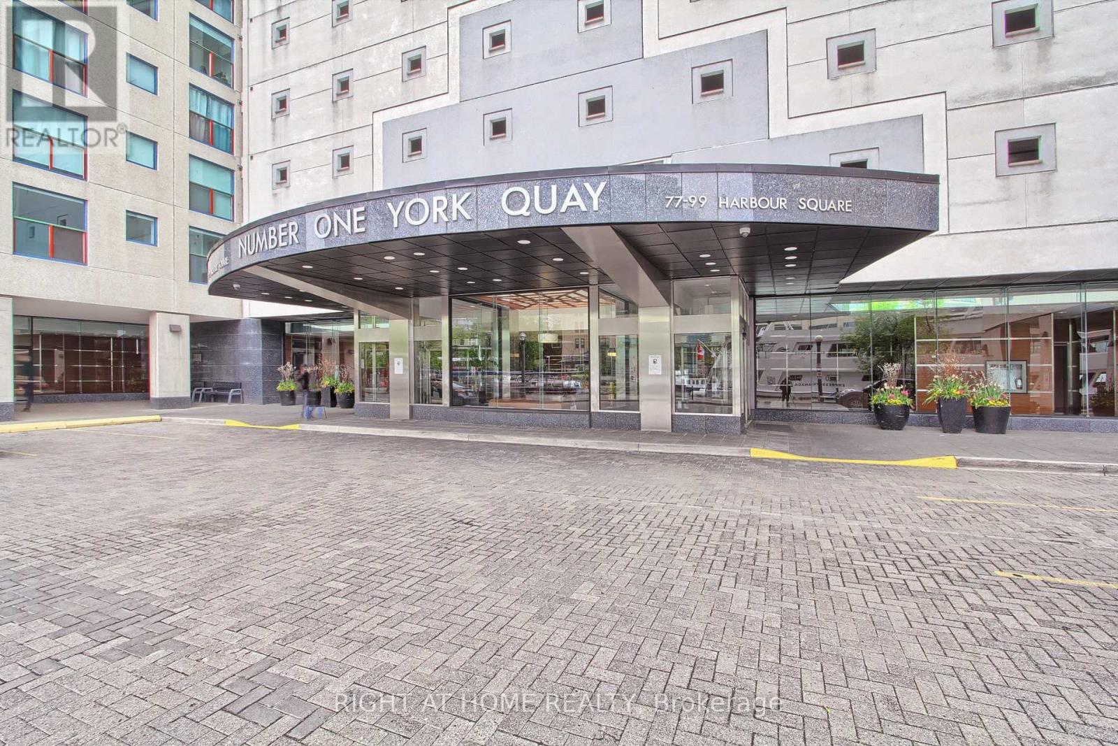 504 - 77 Harbour Square, Toronto, Ontario  M5J 2S2 - Photo 3 - C12555682