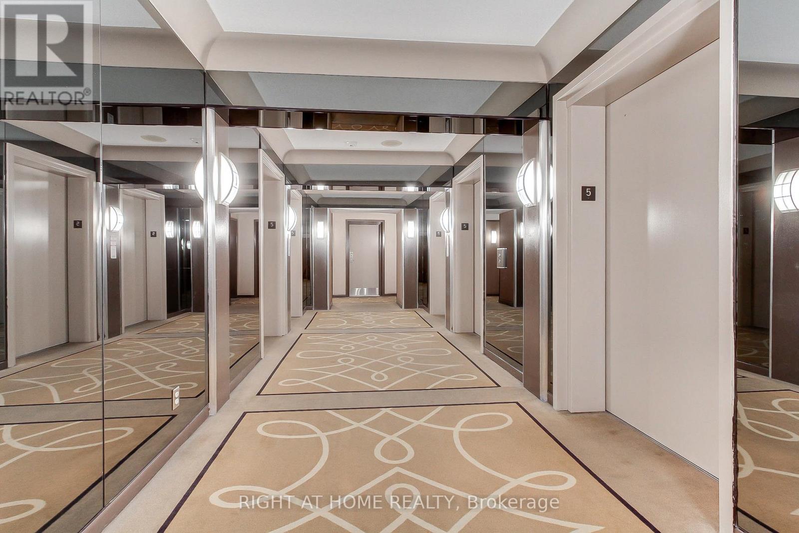 504 - 77 Harbour Square, Toronto, Ontario  M5J 2S2 - Photo 5 - C12555682