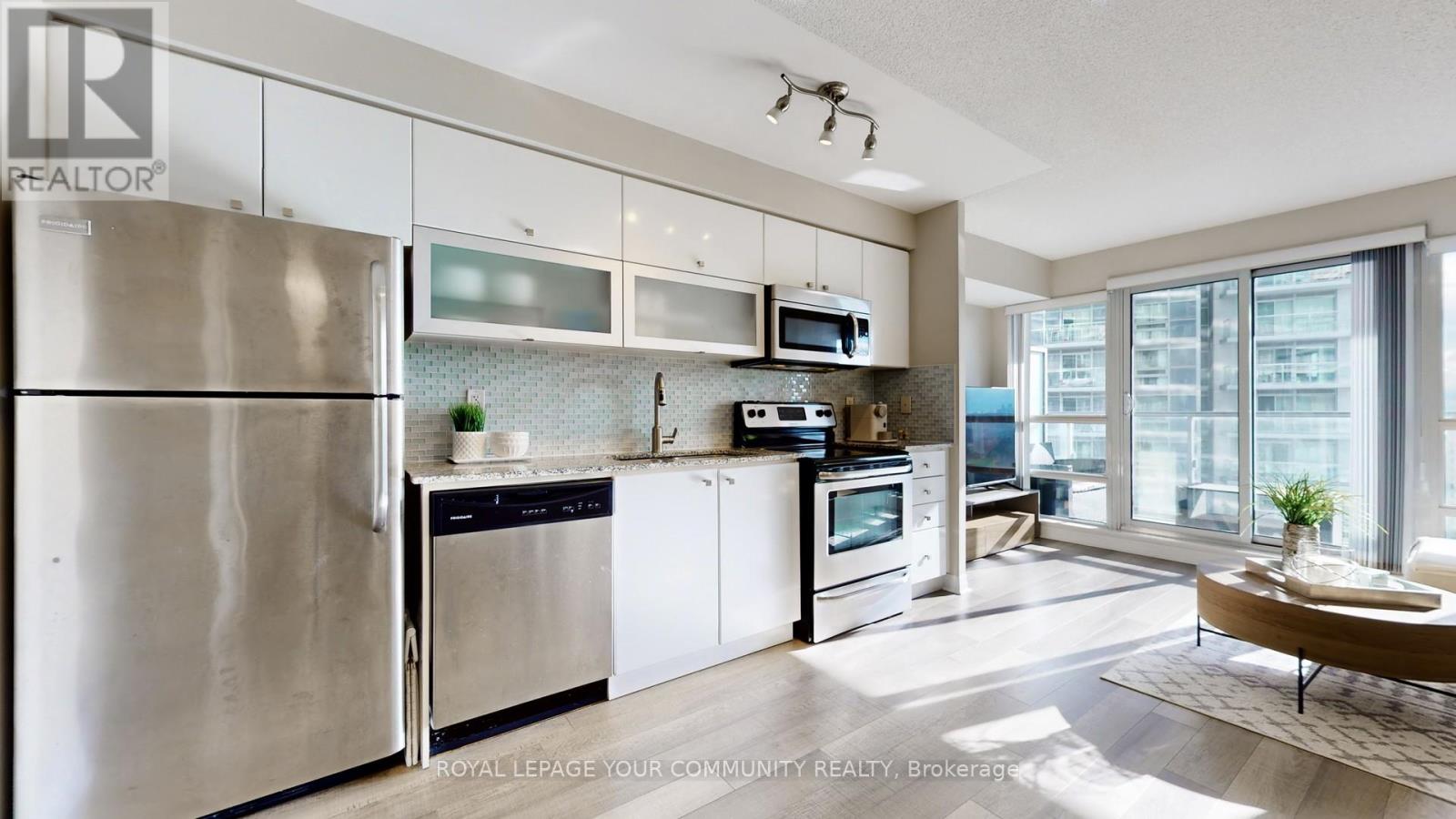 1911 - 2015 Sheppard Avenue E, Toronto, Ontario  M2J 0B3 - Photo 8 - C12555696