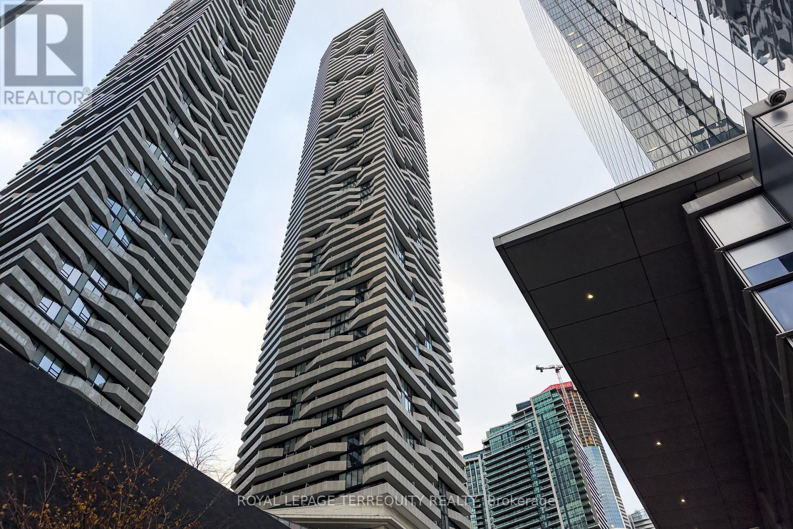1207 - 88 HARBOUR STREET, Toronto, Ontario