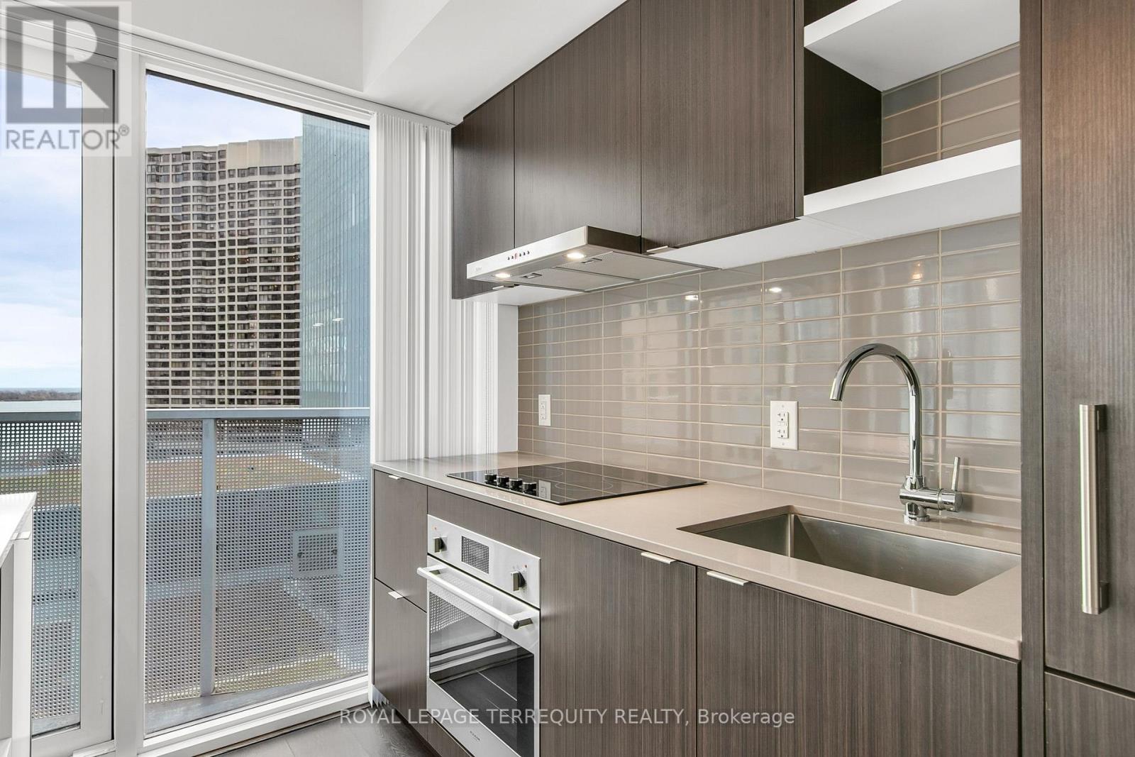 1207 - 88 Harbour Street, Toronto, Ontario  M5J 0C3 - Photo 14 - C12555720