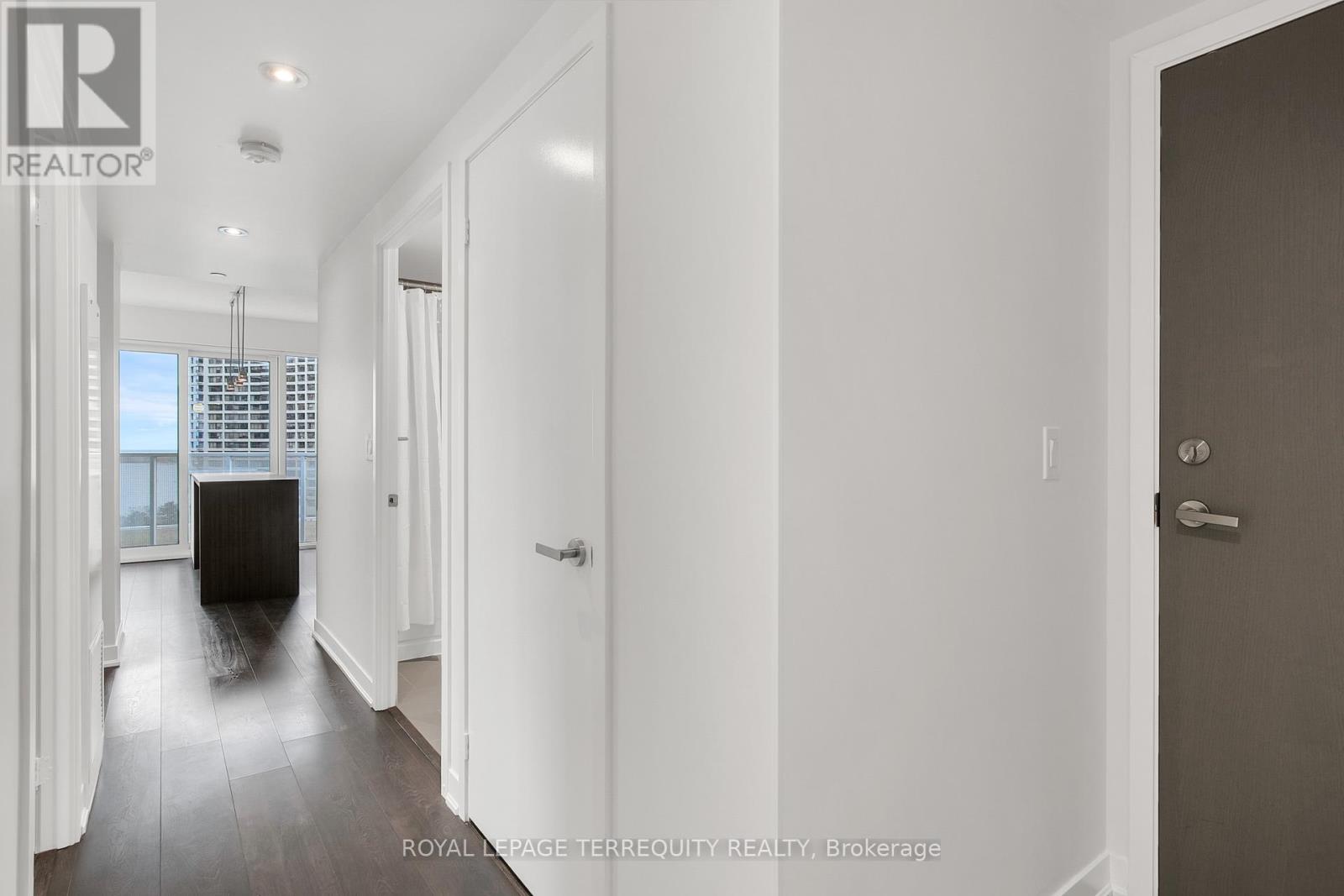 1207 - 88 Harbour Street, Toronto, Ontario  M5J 0C3 - Photo 5 - C12555720