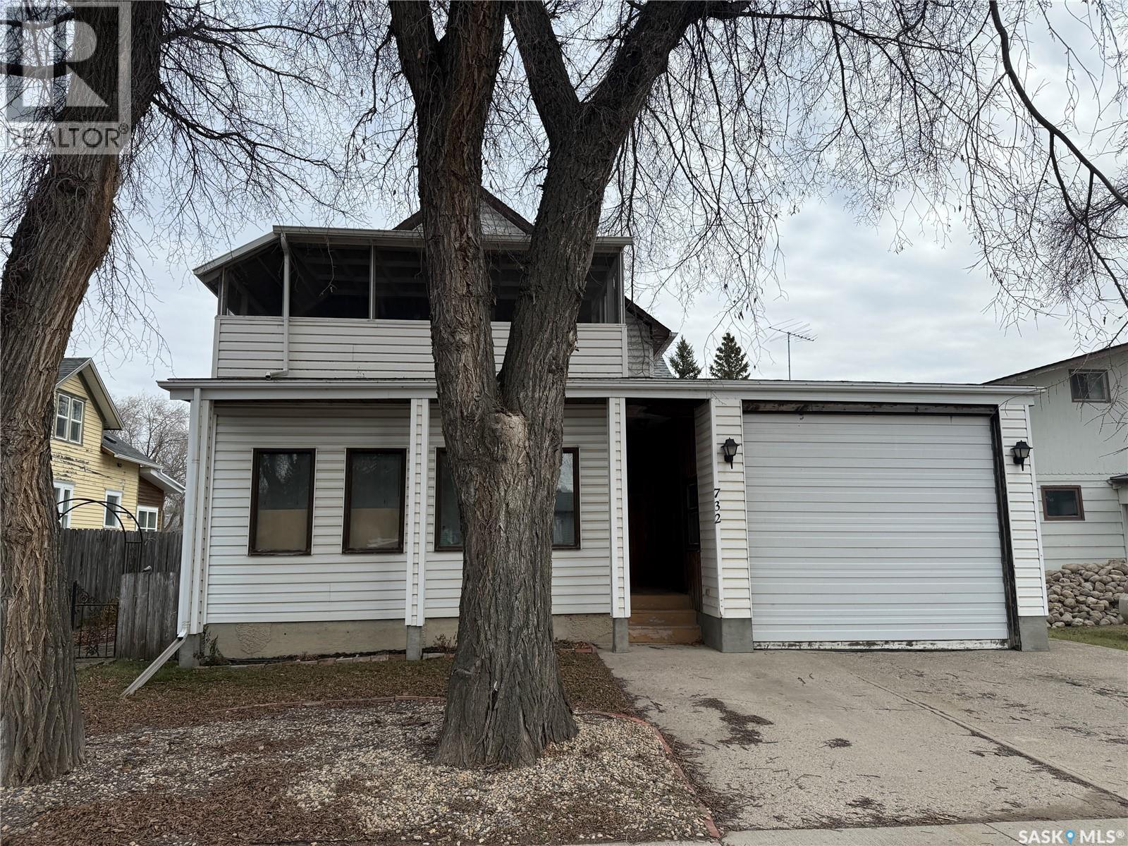 732 6th Street, Humboldt, Saskatchewan  S0K 2A0 - Photo 2 - SK024246