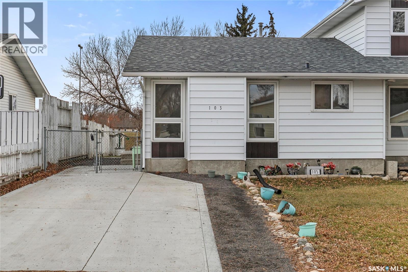 103 Church Drive, Regina, Saskatchewan  S4X 1L7 - Photo 1 - SK024162