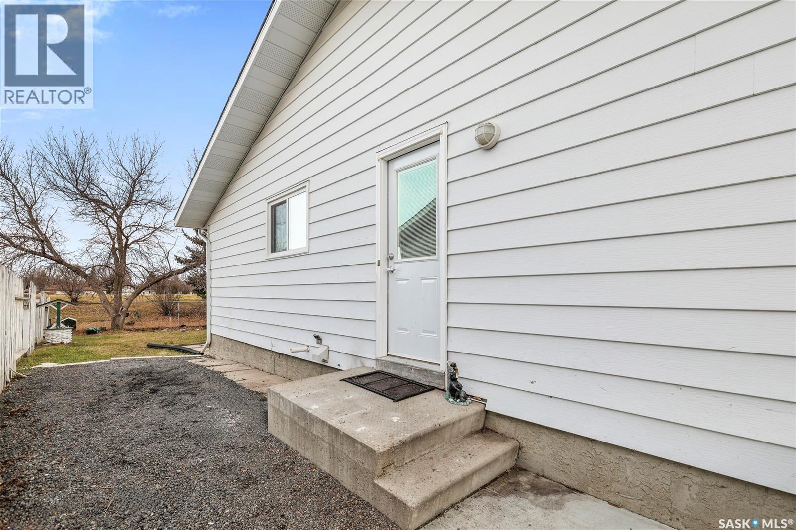 103 Church Drive, Regina, Saskatchewan  S4X 1L7 - Photo 3 - SK024162