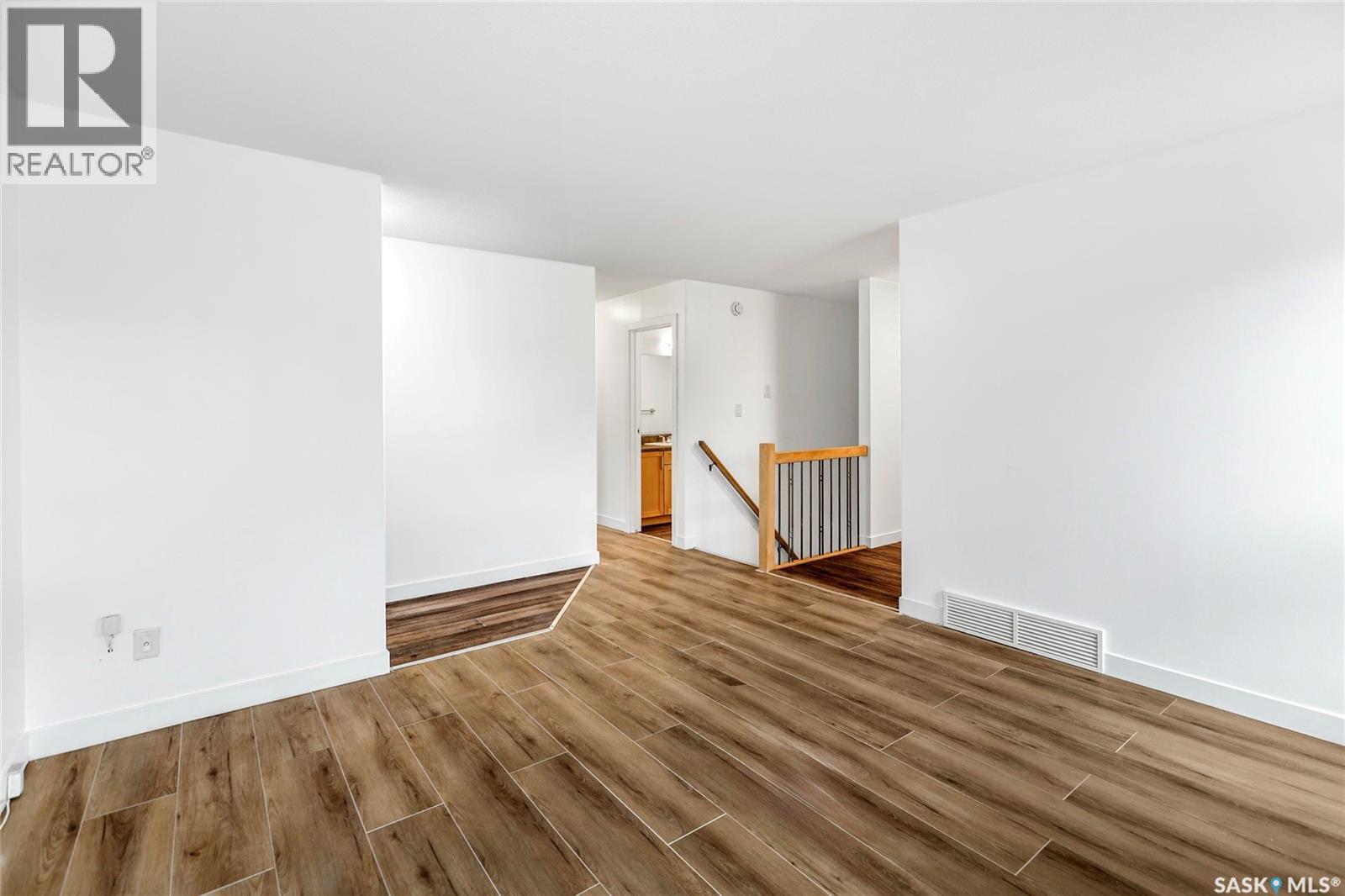 103 Church Drive, Regina, Saskatchewan  S4X 1L7 - Photo 6 - SK024162