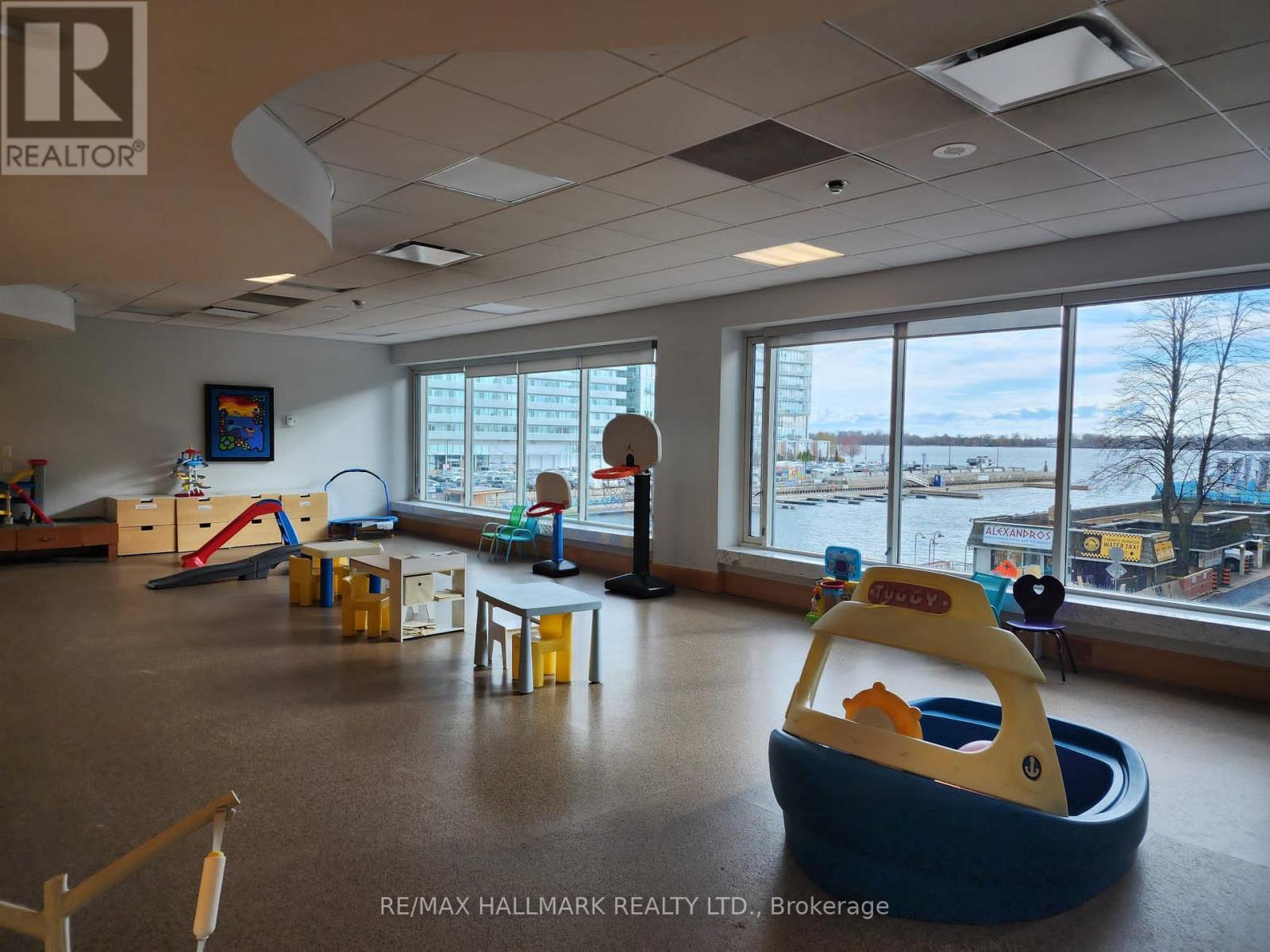 Ph11 - 10 Queens Quay W, Toronto, Ontario  M5J 2R9 - Photo 26 - C12433574