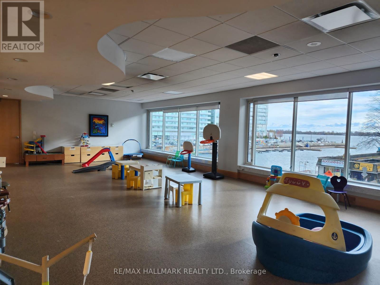 Ph11 - 10 Queens Quay W, Toronto, Ontario  M5J 2R9 - Photo 27 - C12433574