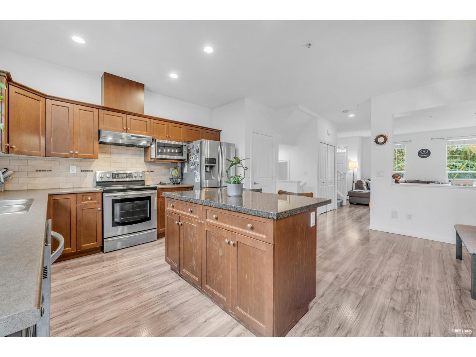 6956 208 Street, Langley, British Columbia  V2Y 0G1 - Photo 11 - R3068320