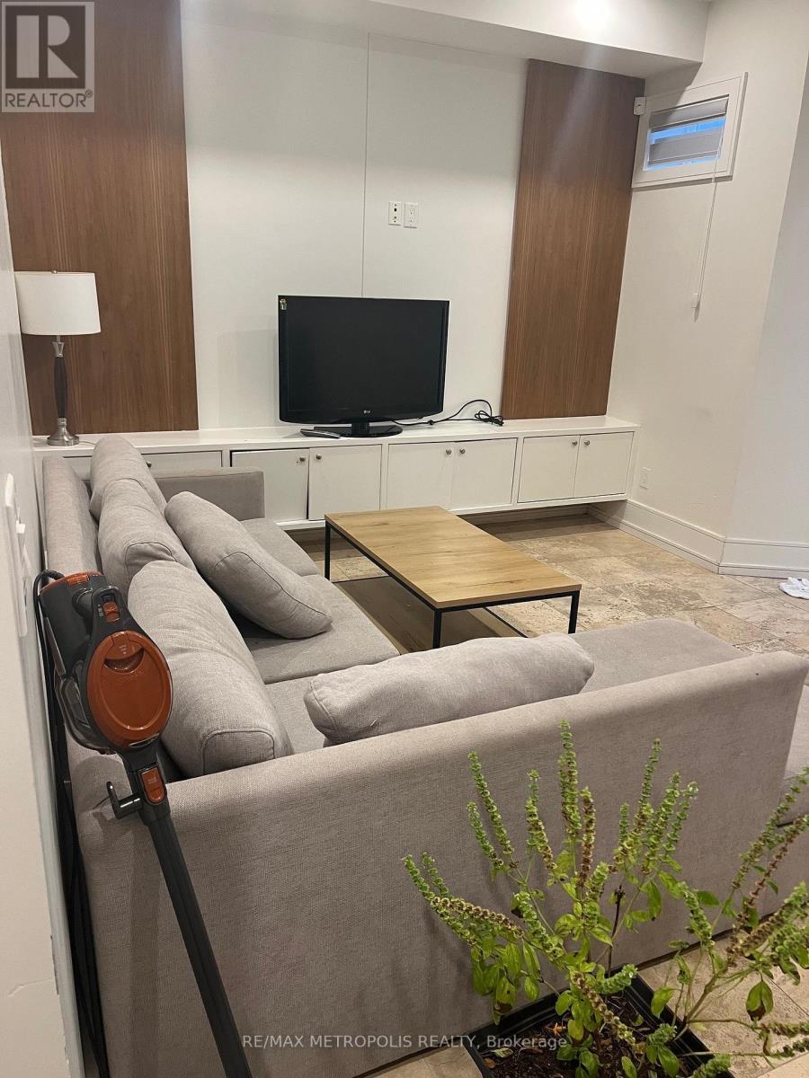 Lower - 94 Marilake Drive, Toronto, Ontario  M1S 1V7 - Photo 1 - E12555564