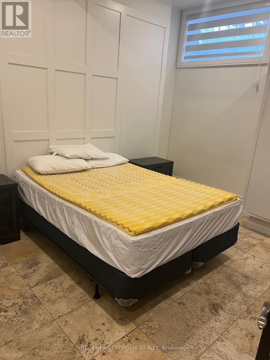 Lower - 94 Marilake Drive, Toronto, Ontario  M1S 1V7 - Photo 5 - E12555564