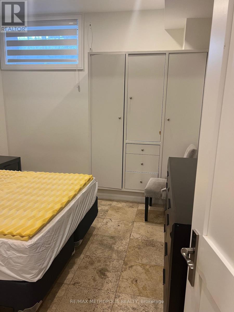 Lower - 94 Marilake Drive, Toronto, Ontario  M1S 1V7 - Photo 7 - E12555564