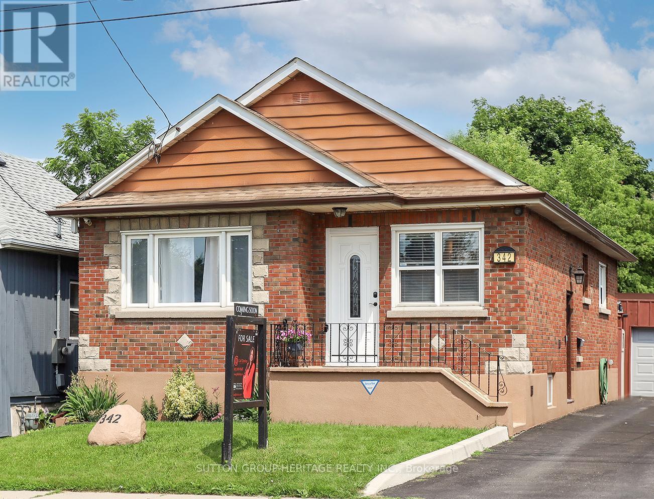 342 Olive Avenue, Oshawa, Ontario  L1H 2P7 - Photo 1 - E12555578