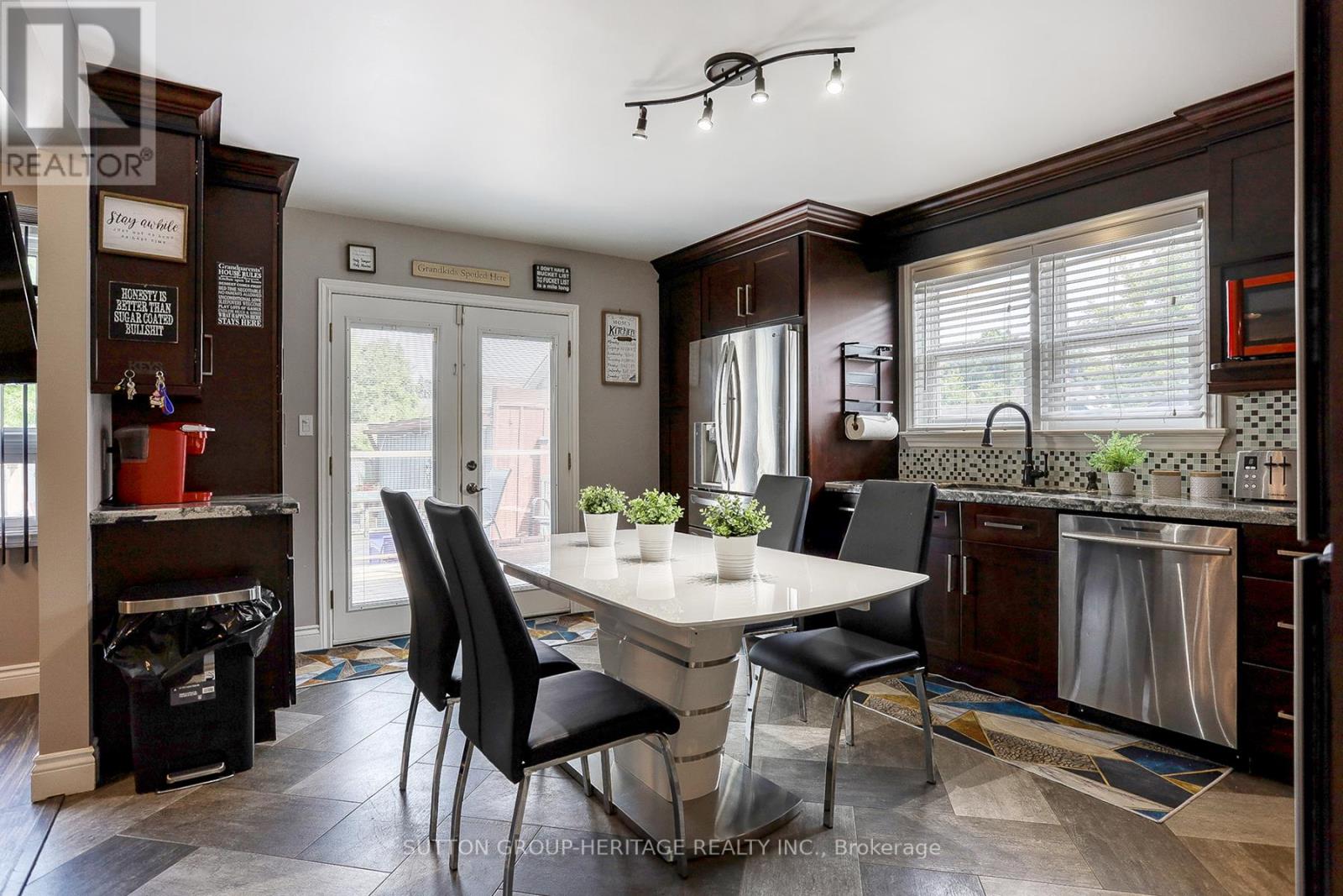 342 Olive Avenue, Oshawa, Ontario  L1H 2P7 - Photo 3 - E12555578