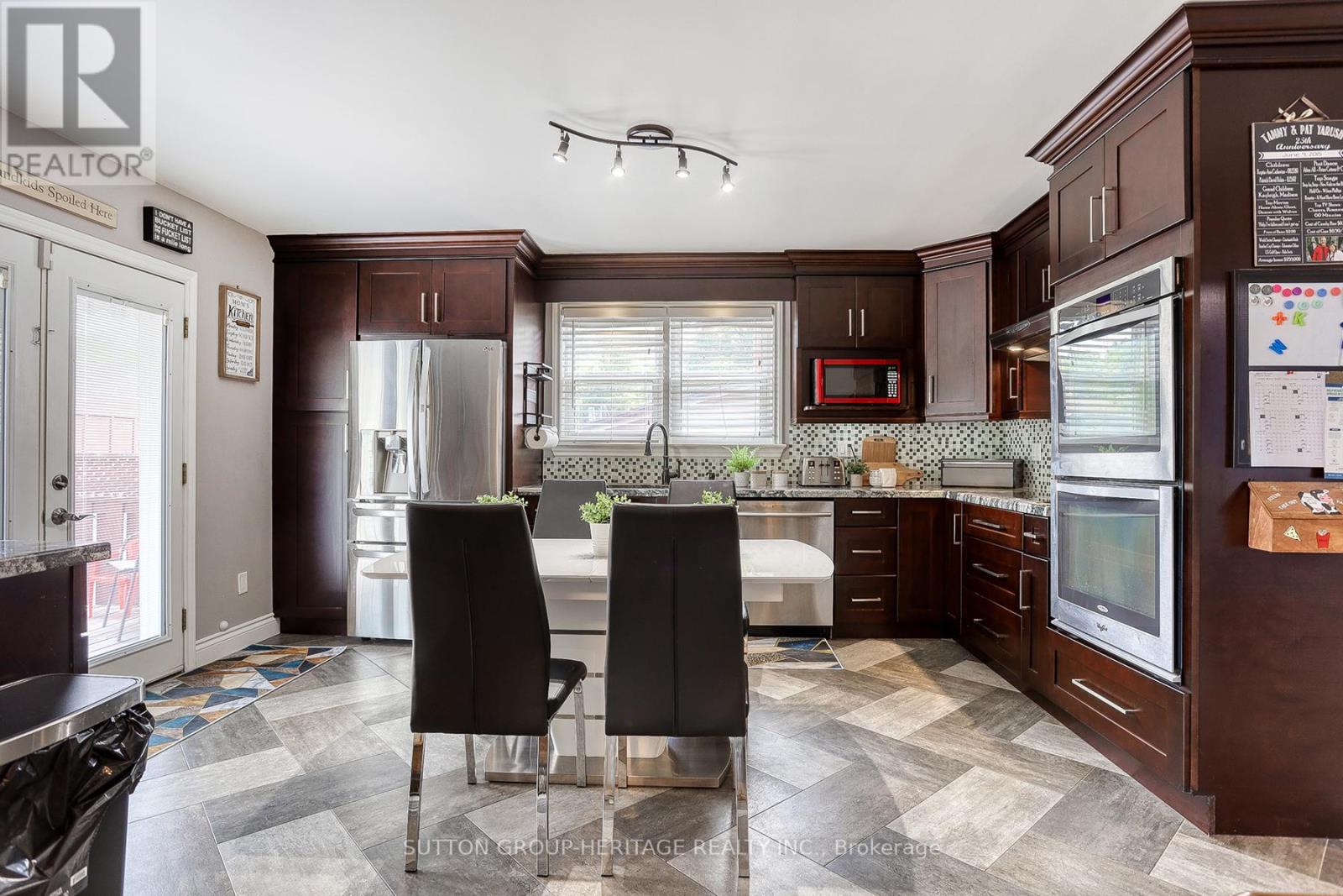 342 Olive Avenue, Oshawa, Ontario  L1H 2P7 - Photo 4 - E12555578