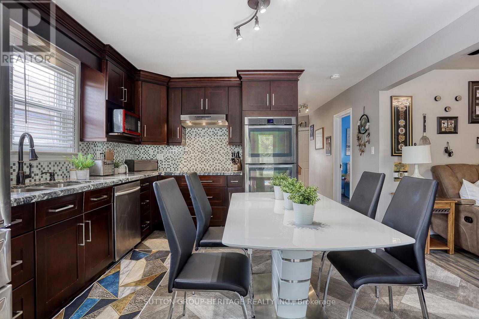 342 Olive Avenue, Oshawa, Ontario  L1H 2P7 - Photo 6 - E12555578