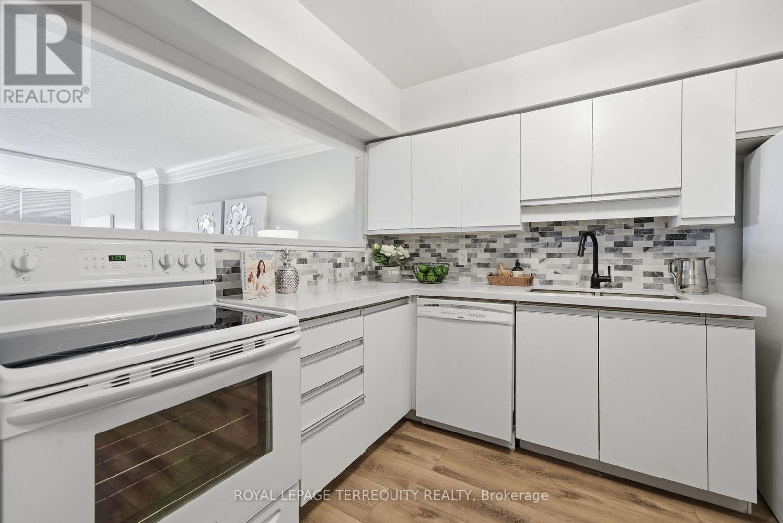 1123 - 1880 Valley Farm Road, Pickering, Ontario  L1V 6B3 - Photo 8 - E12555608