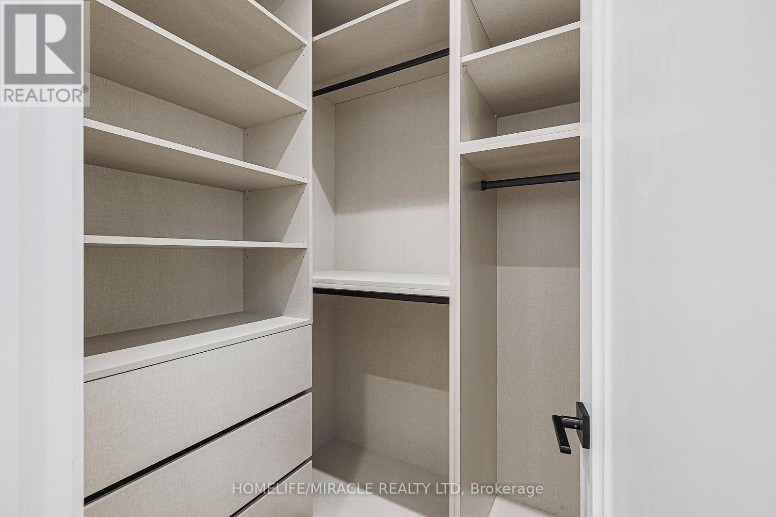 636 Annland Street, Pickering, Ontario  L1W 1B1 - Photo 37 - E12555698