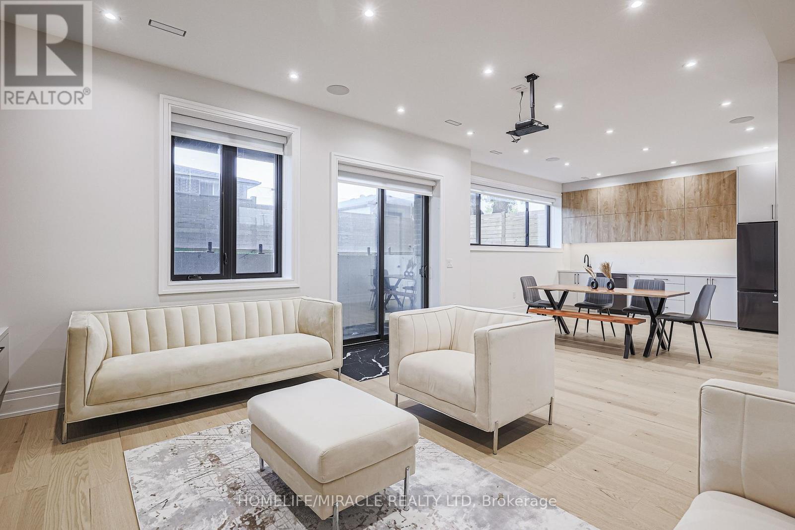 636 Annland Street, Pickering, Ontario  L1W 1B1 - Photo 43 - E12555698