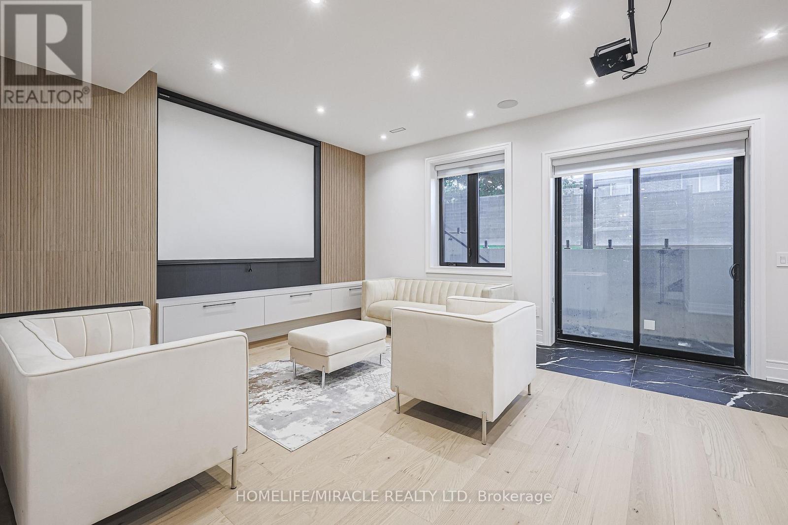 636 Annland Street, Pickering, Ontario  L1W 1B1 - Photo 45 - E12555698