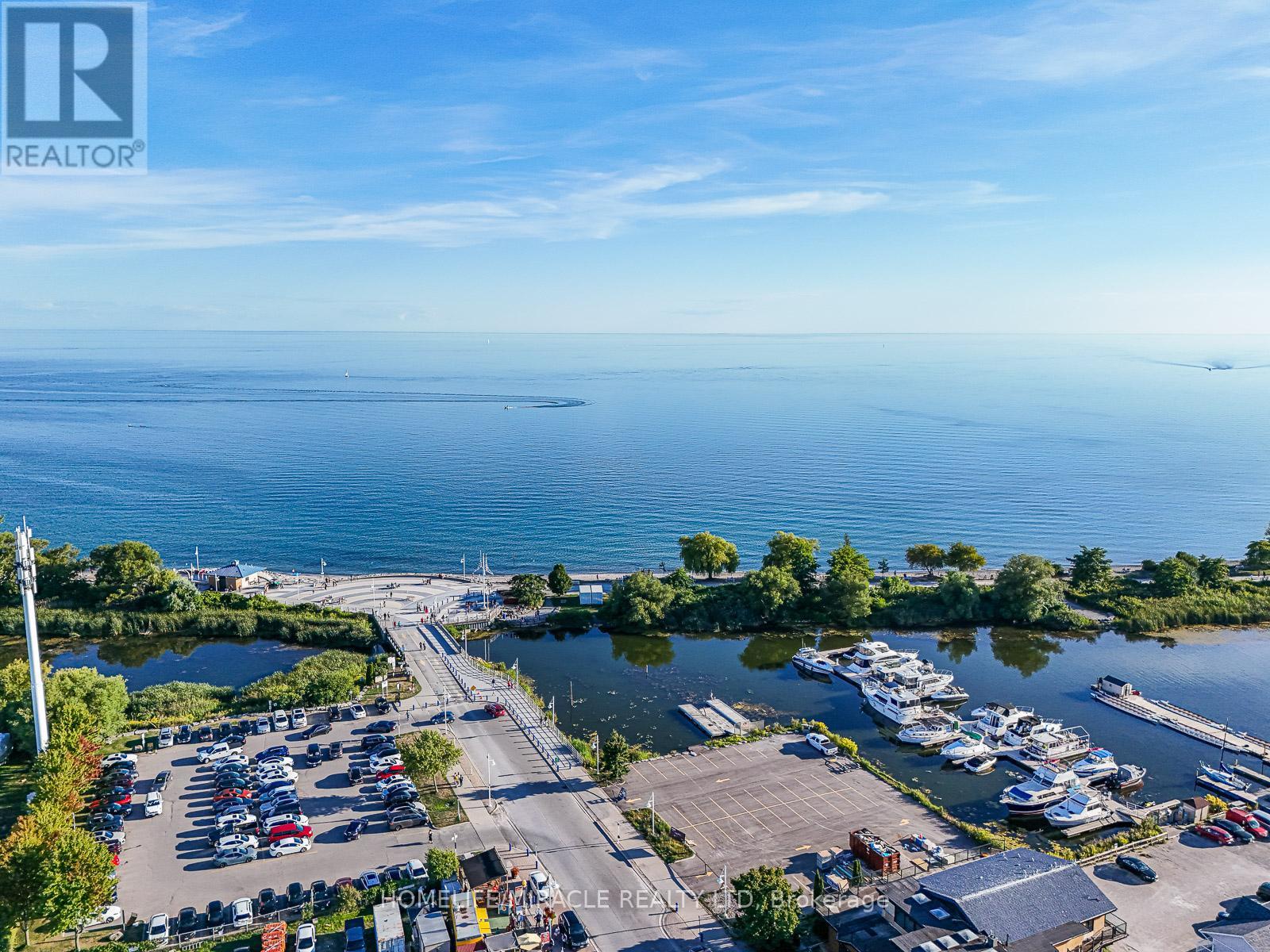 636 Annland Street, Pickering, Ontario  L1W 1B1 - Photo 5 - E12555698