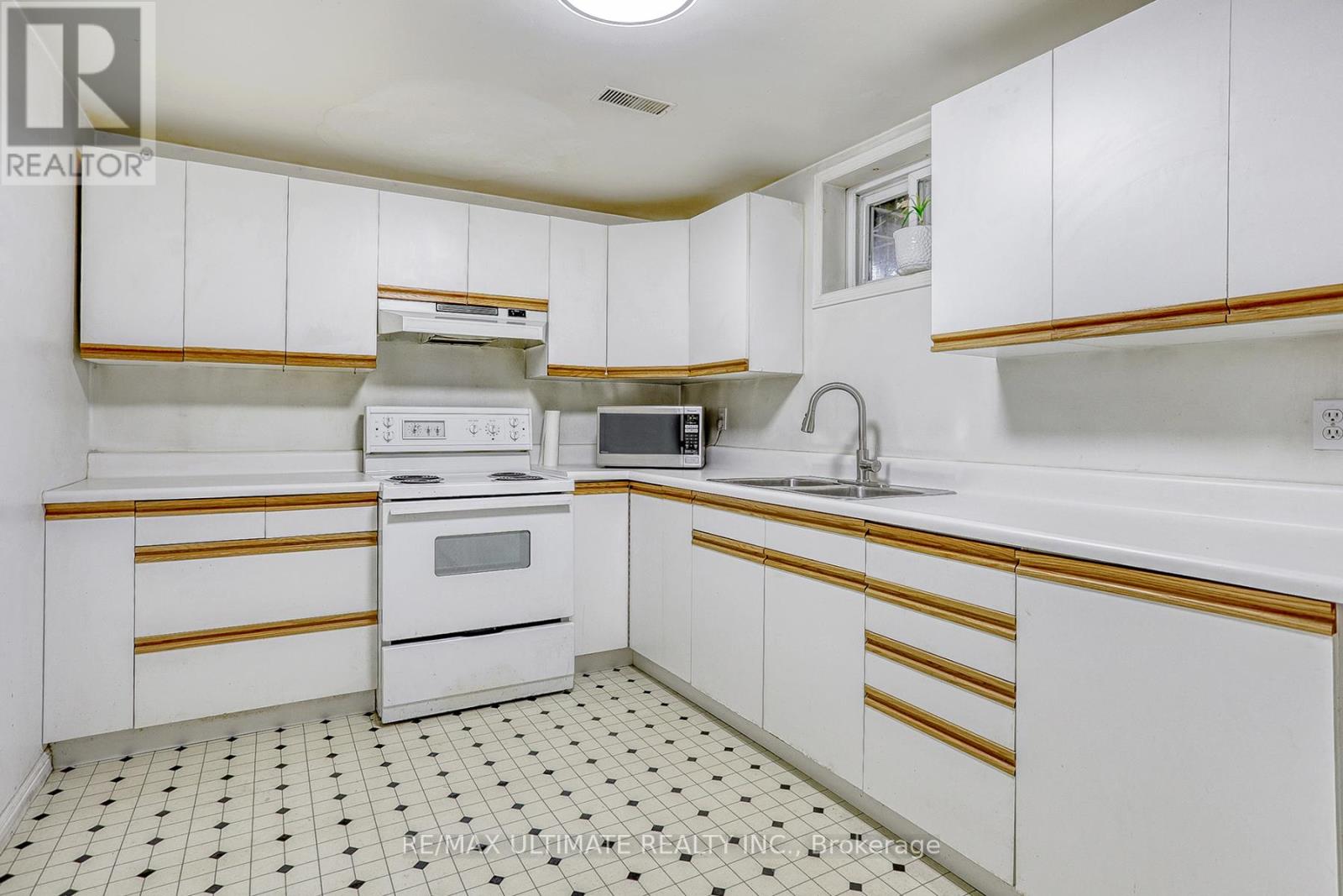 76 Bertrand Avenue, Toronto, Ontario  M1K 2S6 - Photo 31 - E12555726