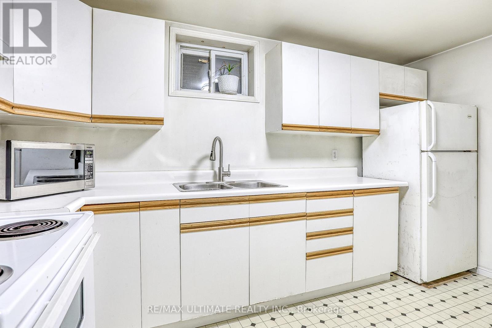 76 Bertrand Avenue, Toronto, Ontario  M1K 2S6 - Photo 32 - E12555726