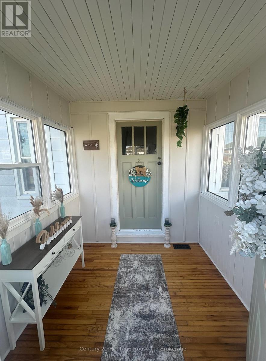 116 East Park Drive, Woodstock, Ontario  N4S 3N2 - Photo 5 - X12555092