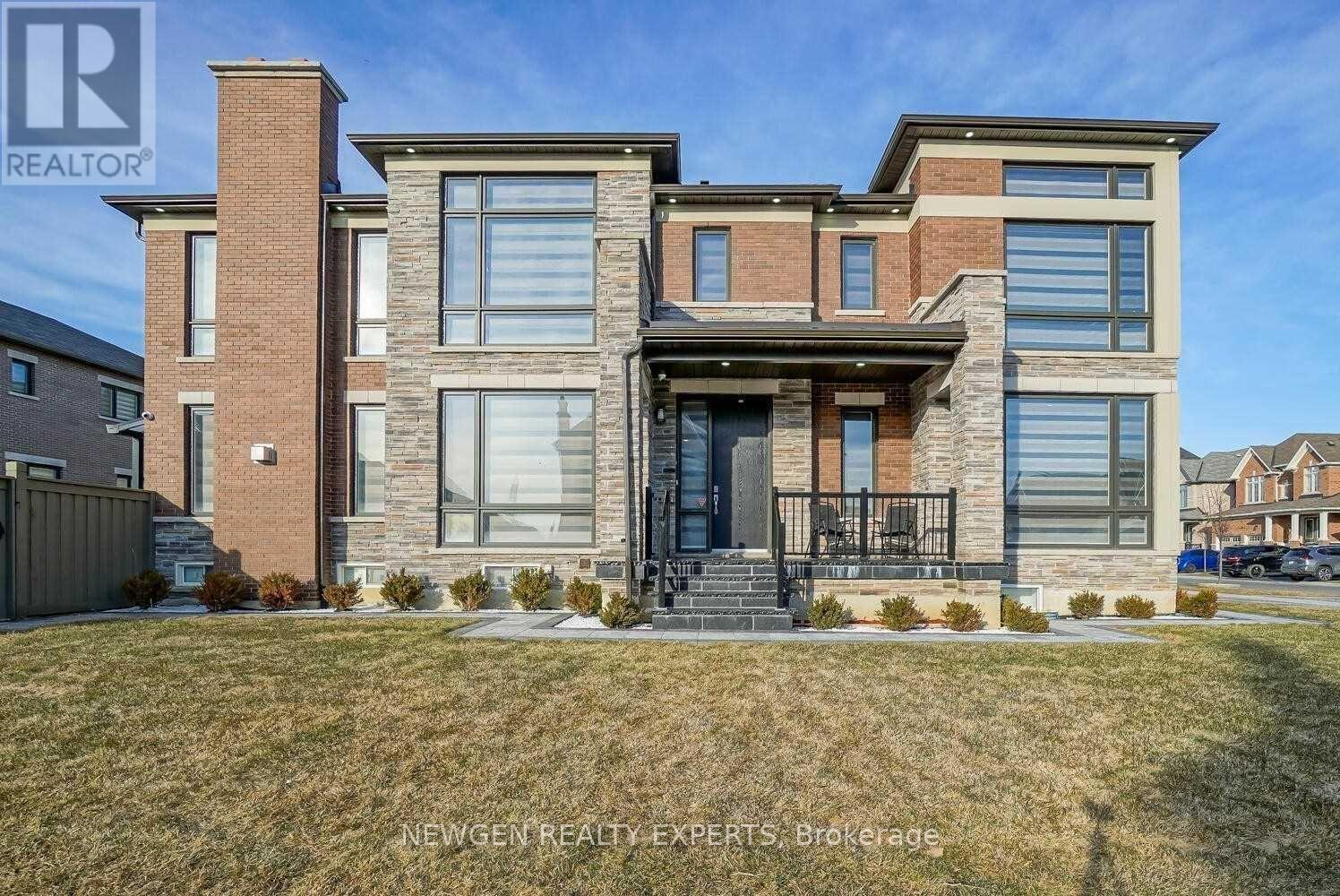 28 DALECREST ROAD, Brampton, Ontario