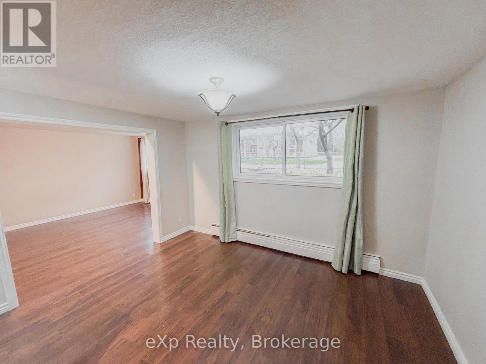 Unit 1 - 26 Woodfern Court, Kitchener, Ontario  N2E 1H4 - Photo 10 - X12539856