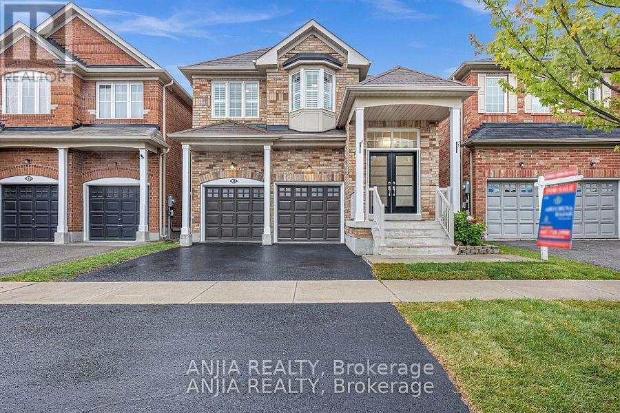 34 Horn Street, Whitchurch-Stouffville, Ontario  L4A 0X9 - Photo 1 - N12555650