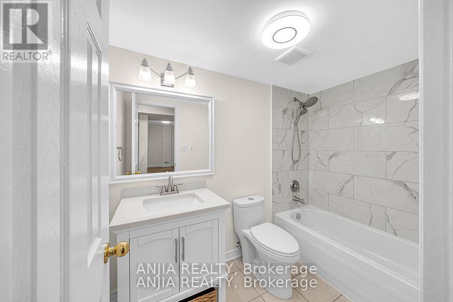 34 Horn Street, Whitchurch-Stouffville, Ontario  L4A 0X9 - Photo 13 - N12555650