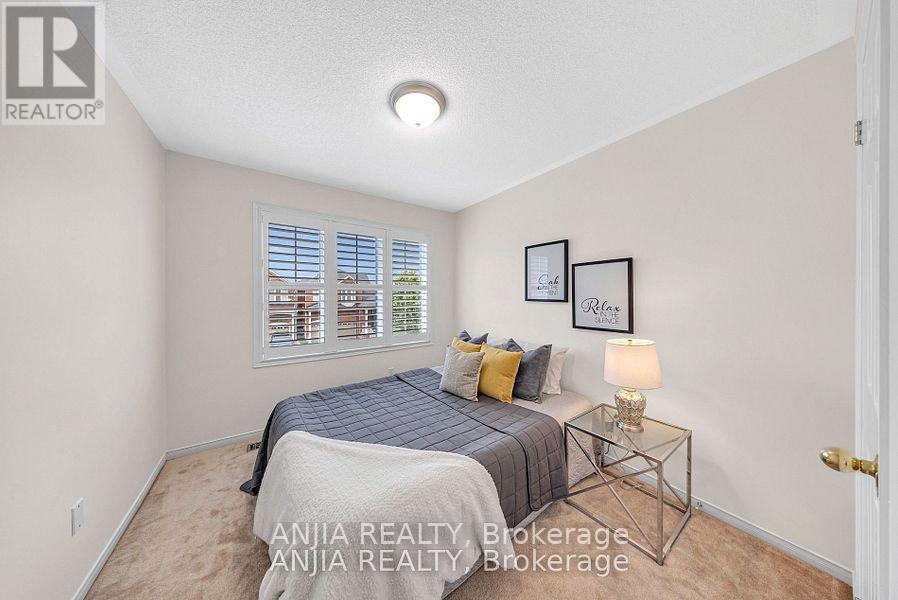 34 Horn Street, Whitchurch-Stouffville, Ontario  L4A 0X9 - Photo 6 - N12555650