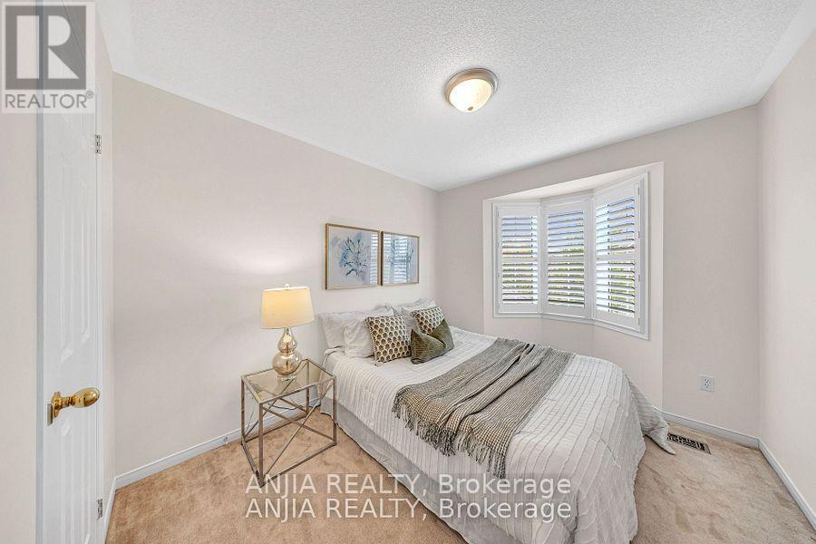 34 Horn Street, Whitchurch-Stouffville, Ontario  L4A 0X9 - Photo 7 - N12555650