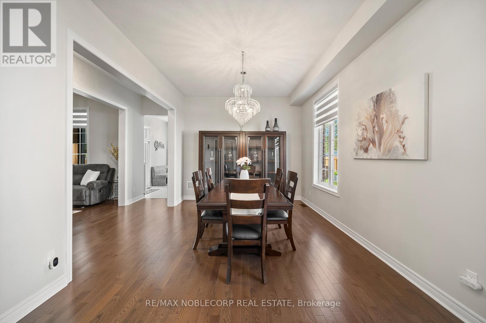 68 Inverness Way, Bradford West Gwillimbury, Ontario  L3Z 0W5 - Photo 6 - N12555744