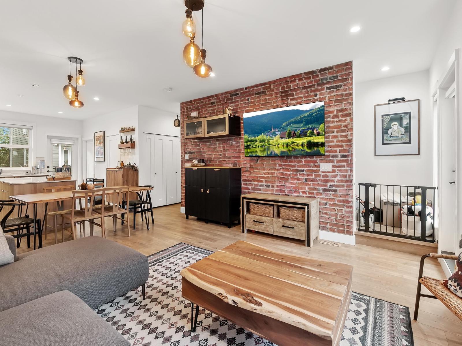 9 14541 Winter Crescent Crescent, Surrey, British Columbia  V4P 0G5 - Photo 2 - R3067739